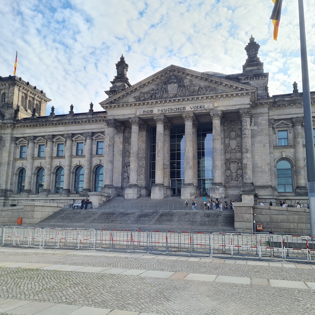 Am_Reichstagsgebäude.jpg